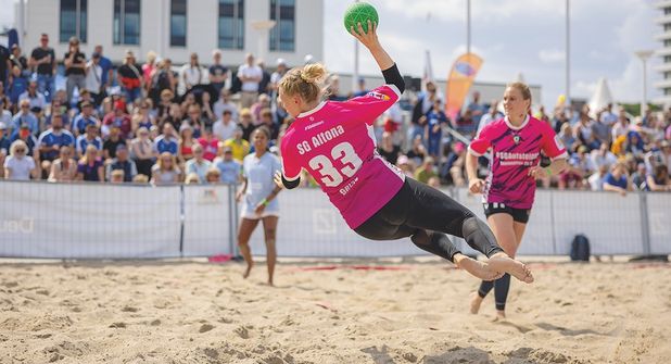 24. Travemünder-Beachhandball-Cup: Über 2.000 Sportlerinnen und Sportler zu Gast am Travemünder Strand