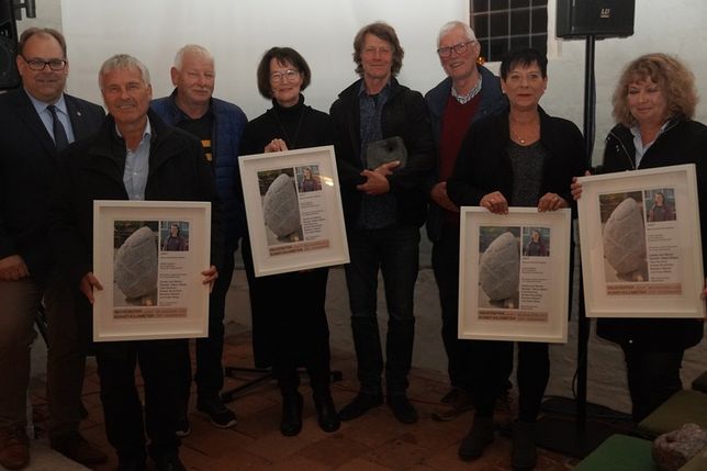Bürgermeister Mirko Spieckermann mit dem engagierten Orga-Team Vasyl Gläser, Werner Seubert, Antje Weise, Dr. Jo Kley, Uwe Muchow, Carola Seubert und Barbara Helbach (v. lks.).