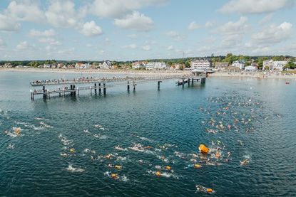 Mit der vierten und letzten Etappe zwischen den Seebrücken in Haffkrug und Scharbeutz ist das Seebrückenschwimmen erfolgreich zu Ende gegangen. (Foto: Tourismus-Agentur Lübecker Bucht, Joelle Dörnath)