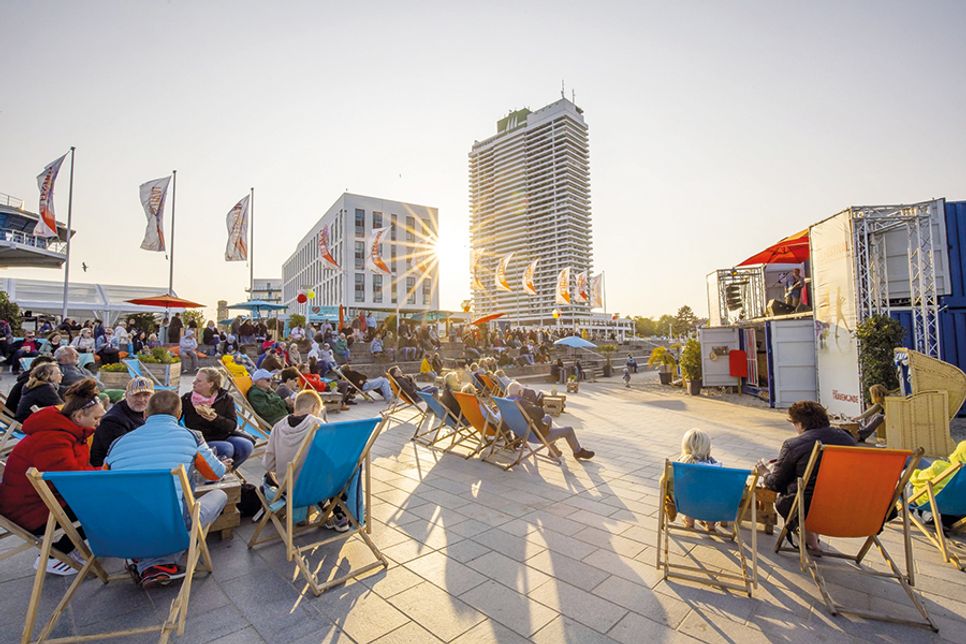 Travemünde lädt am langen Pfingst-Wochenende wieder zum SEEBADKULTUR.FESTIVAL ein.