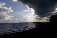 Klaus Erlwein hat diesen dramatischen Himmel vom Neustädter Strand aus gesehen und fotografiert.