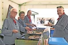 Eine Delikatesse: Bratheringe fangfrisch serviert.