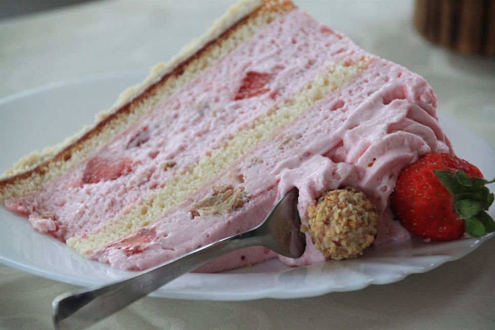 Himmlisch lecker - die Erdbeer-Giotto-Torte.