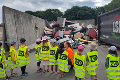 Die Bärengruppe hatte einen aufregenden Tag auf dem Recyclinghof.