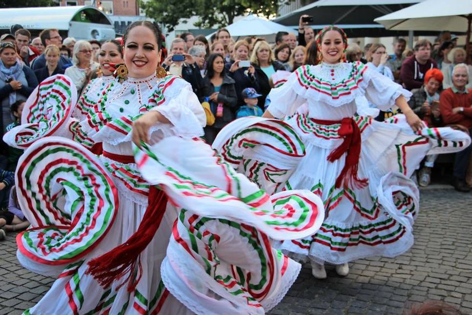 „Ballet Folklorico Yaocuauhtli“ aus Chihuahua, Mexico.