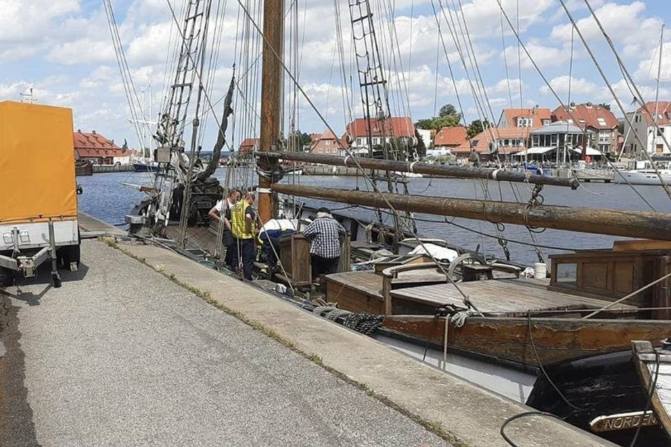 Der Traditionssegler liegt aktuell an der Hafenwestseite. (Fotos: Dominic Brustas-Weidemann)