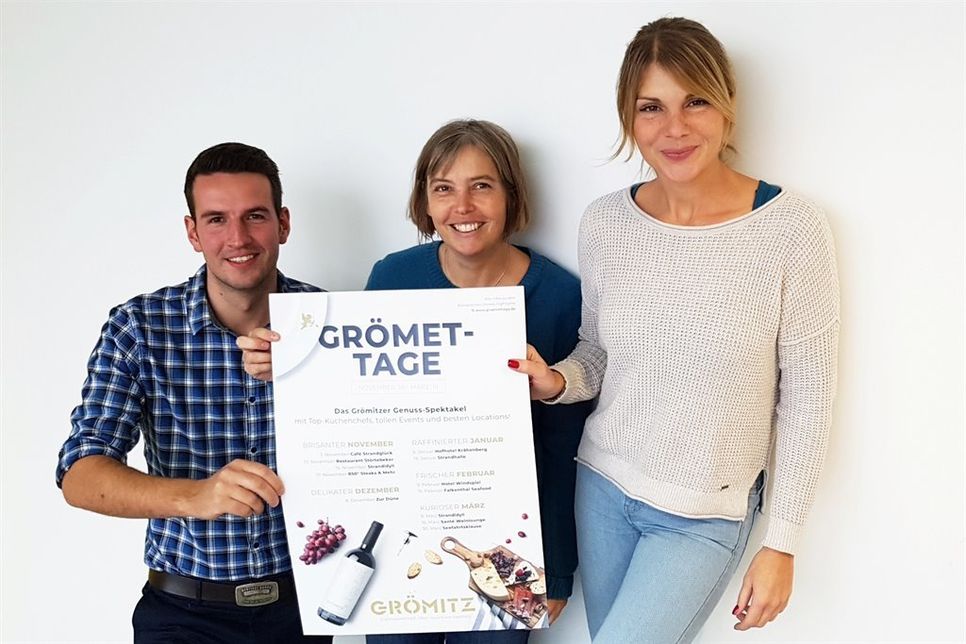 Jan Femerling, Iris Kronberg und Johanna Schwarz (v. lks.) vom Tourismus-Service Grömitz haben ein abwechslungsreiches Programm für die Grömettage zusammengestellt.