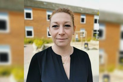 Native-Speakerin Myghin Rodes vermittelt den Schülern spielerisch die englische Sprache.