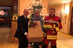 Moritz Schmid-Burgk - Hoteldirektor vom Hotel Belveder -, Birgit Ruland - Center Management von der Ostsee-Therme - und Sebastian Levgrün - Ortswehrführer Feuerwehr Scharbeutz - (v. lks.).