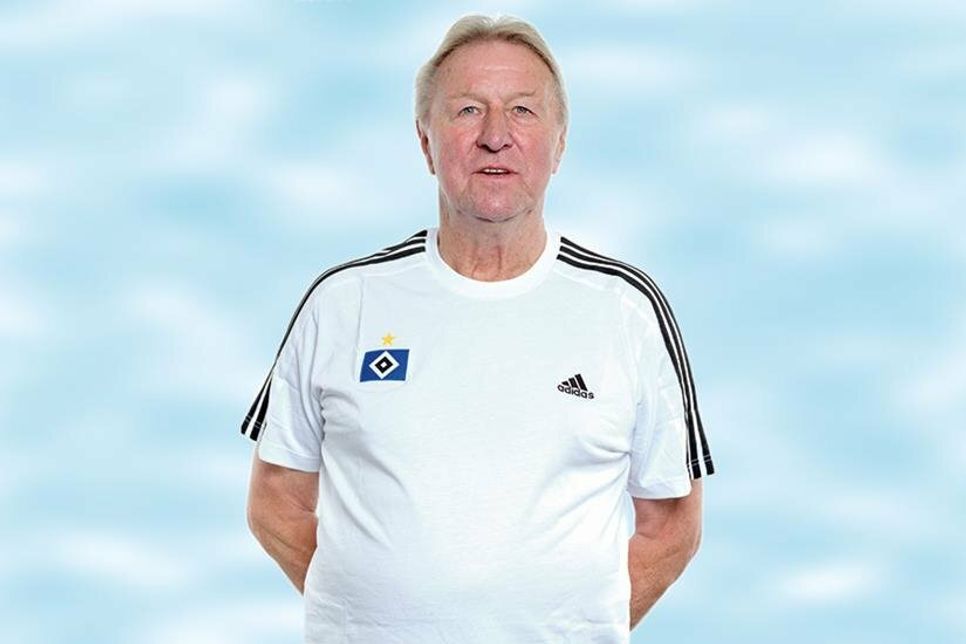 Der aktuelle Frauen-Bundestrainer Horst Hrubesch ist neben DFB-Präsident Bernd Neuendorf Schirmherr  des Fair-Play-Cup und stattet dem Turnier persönlich einen Besuch ab.