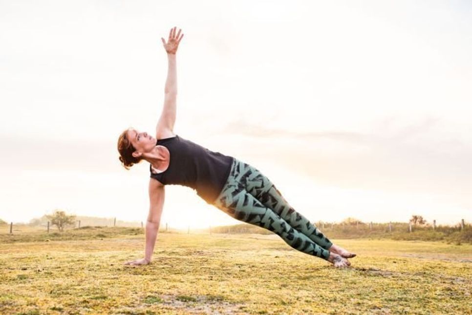 Julia Krönke freut sich darauf, ganzheitliches Yoga mit ihren Kursteilnehmern zu teilen.
