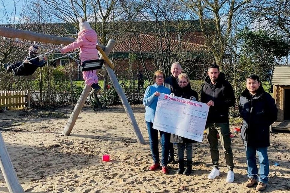 Mit der Spende werden Theatertage für die Kindergartenkinder geplant.