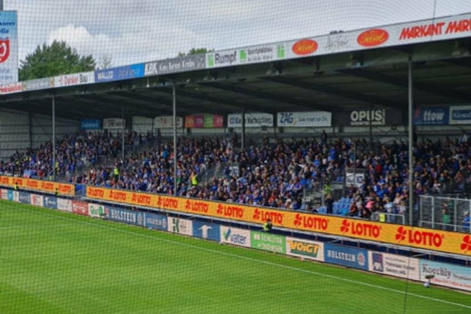 Die Kieler Gegengerade sollte Samstag wieder gut gefüllt sein