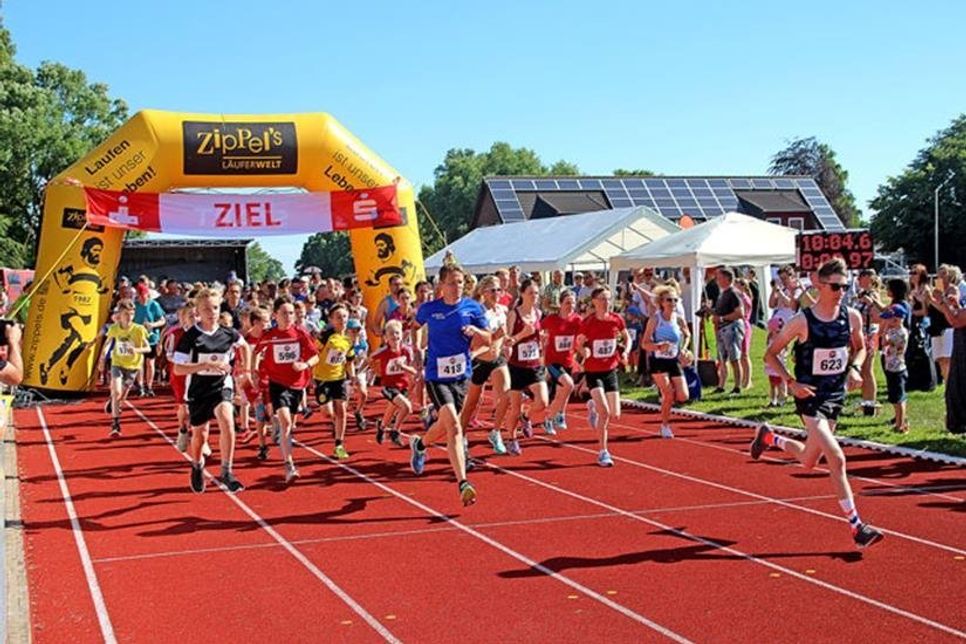 Zahlreiche Teilnehmer starteten beim 5 km-Lauf.