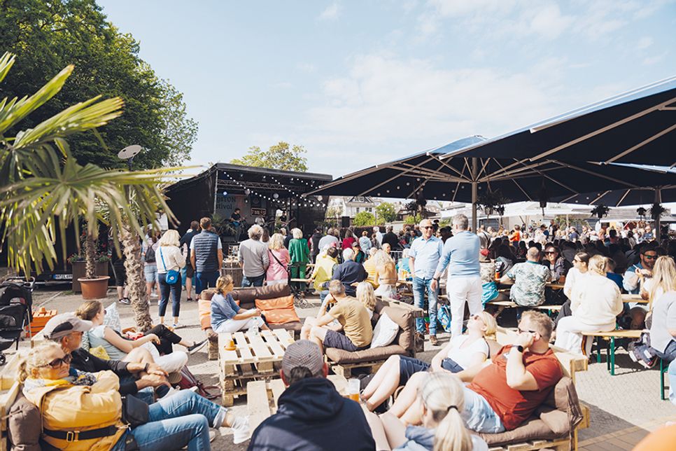 Das PfingsTON-Festival findet vom 6. bis 9. Juni mit zwei Live-Bühnen in Scharbeutz statt.
