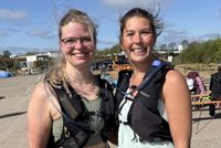 Schnell und motiviert: Schon früh am Morgen waren an der Versorgungsstation in Bliesdorf diese hochmotivierten Teilnehmerinnen aus Hannover anzutreffen.