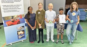 Das Gewinnerteam des TüftelEi-Wettbewerbs.
