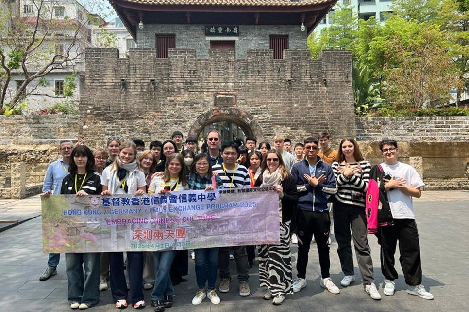 Bereits im März reisten 10 Schülerinnen und Schüler des Küstengymnasiums nach Hong Kong.