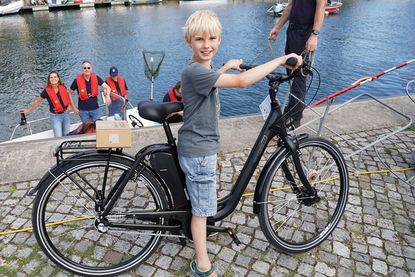 Der 11-jährige Enno Heuer freute sich sehr über den Hauptgewinn.