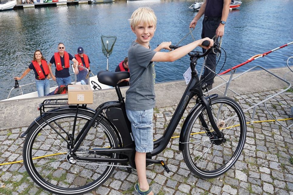 Der 11-jährige Enno Heuer freute sich sehr über den Hauptgewinn.