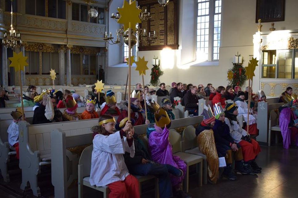 Mit einem Aussendegottesdienst begann für die Sternsinger ihre diesjährige Spendensammelaktion.
