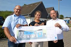 Stellten den Plan für den Neubau vor: Finanzchef Lars Widder, Tourismuschefin Janina Kononov und Marco Behns, Leiter Rettungsdienst der DGzRS (v. lks.).