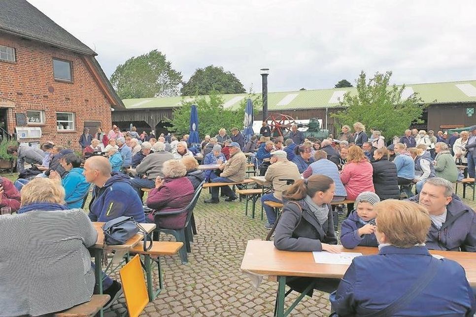 Der Hofplatz ist der zentrale Punkt bei Veranstaltungen.