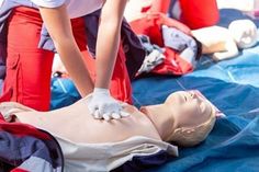 Leben retten können schon Kinder: Am 18. September bietet die Schön Klinik Neustadt zusammen mit der Initiative "Schüler retten Leben" ein buntes Programm für alle Altersstufen. (Foto: Schön Kliniken)