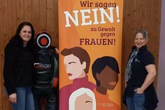 Gleichstellungsbeauftragte Verena Schnitzler und Trainerin Michaela Wagner (v. lks.).