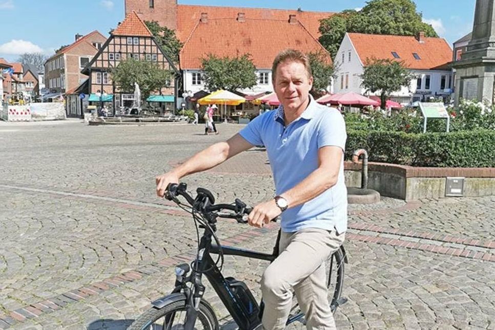 Wer Lust hat, mit Bürgermeister Behnk durch die Dorfschaften und rund um den Großen Eutiner See zu radeln, kann gern an der After-Work-Radtour am Montag, 6. September 2021, ab 18 Uhr teilnehmen. Wir treffen uns am Rathaus.