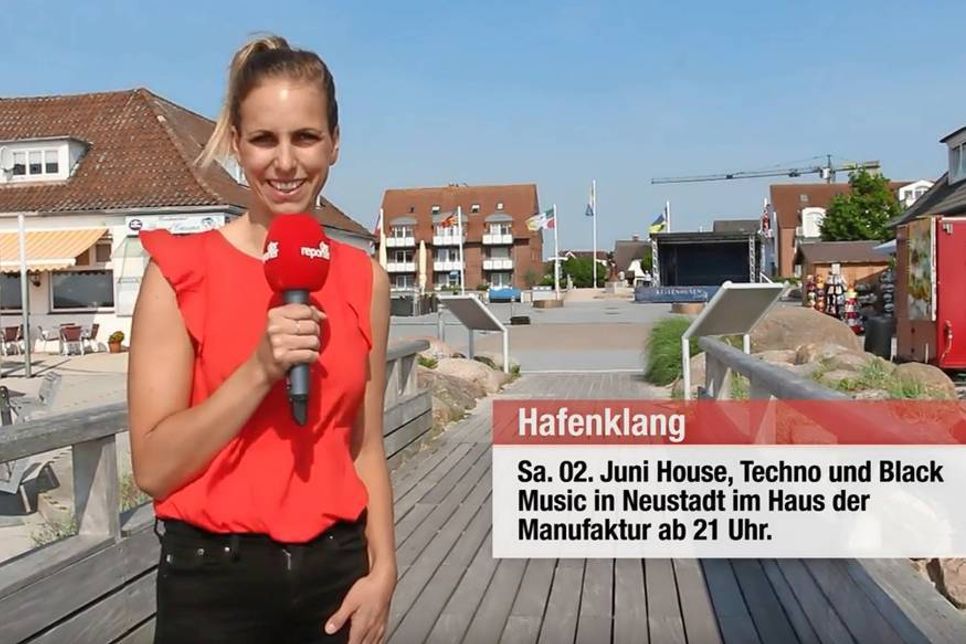 In Kellenhusen wird die Seebrücke in ein Lichtermeer getaucht.