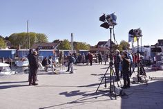 Der Westdeutsche Rundfunk sendete für die ARD am vergangenen Montagmorgen live aus dem Niendorfer Hafen. Isabel Varell und Tim Schreder interviewten dabei auch Winnie vom „Hafen-Eck“.  (Foto: René Kleinschmidt)