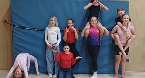 „Circus Generation“ präsentiert ein speziell für Seniorinnen und Senioren erstelltes Circus-Programm.