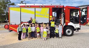 Die Feuerwehr begrüßt die neuen ABC-Schützen
