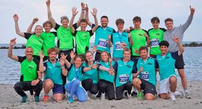 Hinten von links: Wiebke Frank, Caleb Goncalves, Lorenz von Ludowig, Marvin Laatsch, Mika Bugislaus, Noé Markmann, Aaron Evers, Andreas Martel, Fynn Tornau  Unten von links: Björn Jacobsen, Toribio Struck, Melanie Markmann, Joleen Sieron, Svea Schwerin, Tjark Seidenkrank, Jan Büdenbender, Hevar Akrawi