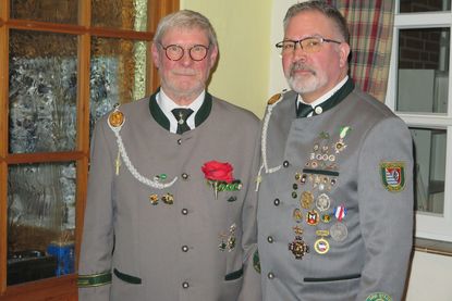 Nach der Wahl: Der alte Vorsitzende Bernhard Jürgensen und sein Nachfolger Marc Miltzow.