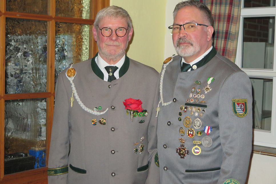 Nach der Wahl: Der alte Vorsitzende Bernhard Jürgensen und sein Nachfolger Marc Miltzow.