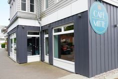 Mit der Wiedereröffnung erhält Lensahn nicht nur ein Café zurück, sondern auch einen wichtigen sozialen Treffpunkt im Herzen der Gemeinde.