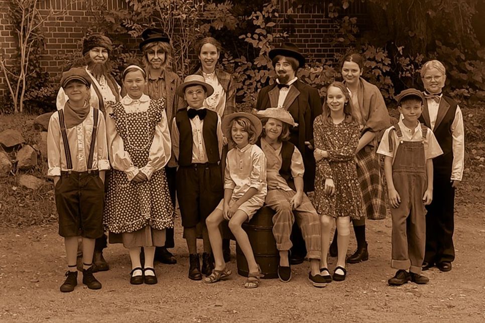 Klaas Weller, Thea Sander, Kalle Stöckel, Piet Schuppe, Emma Beckmann, Smilla Paulsen, Justus Weller (vorne v. lks.), Alina Reese, Lina Rokitte, Finnja Rokitte, Celine Koscielski, Annabell Leydecker, Johanna Rakel (hinten v. lks.).