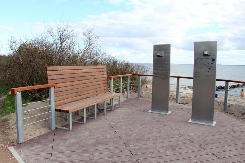 Eine weitere sanierte Fläche befindet sich am Stutthofweg neben dem Ehrenfriedhof Cap Arcona.
