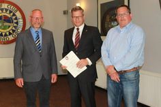 Bürgervorsteher Matthias Dammer, 1. stellvertretender Bürgermeister Olaf Dose-Miekley und Bürgermeister Sebastian Rieke (v. lks.).