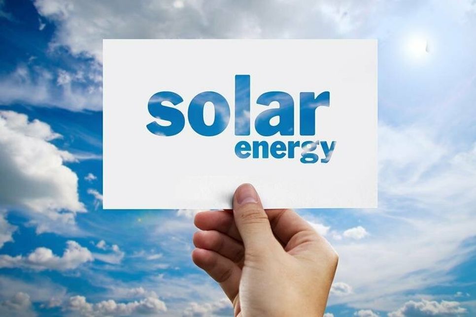 „Stromerzeugung durch Sonnenlicht (Solar) Nutzung im privaten Haushalt“