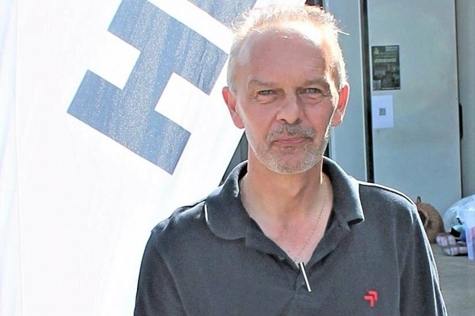 HIL-Stützpunktleiter Thorsten Block unterstützt mit seiner Crew das Eutiner Tierheim.