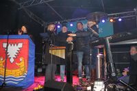 Der Countdown zum Anschalten. Durch das Programm führte Stadtmarketingleiterin Andrea Brunhöber (lks.).
