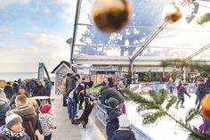 Die „Dünenmeile on Ice“ ist wieder beliebter Wintertreffpunkt in Scharbeutz. (Foto: OHT/Oliver Franke)