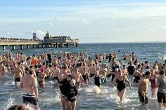 Januar: Das Jahr beginnt mit dem großen Anbaden in Dahme und Grömitz.