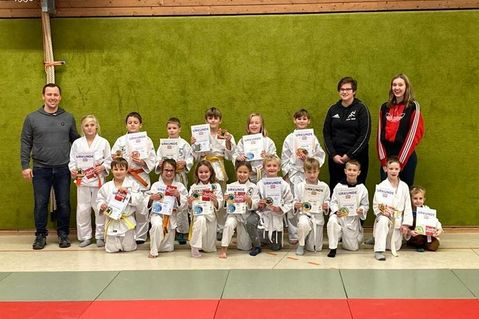 Die Teilnehmerinnen und Teilnehmer der Judo-Safari.