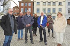 Rat und Hilfe für Angehörige und dementiell Erkrankte: Die neue Alzheimer Gesellschaft Ostholstein startet durch: Klaus Häring, Christoph Mevenkamp, Christian Burgdorf, Gitta Stender, Ralf Labinsky (Vorsitzender der Alzheimer-Gesellschaft des Landes) Claudia Burgdorf und Dr. Elena Bulanova (v.li.).
