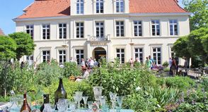 Auf dem Platz an der Friedenseiche zwischen Johanniskirche und Kreismuseum findet am Sonntag, 1. Juni, das 22. Internationale Glassammlertreffen statt.