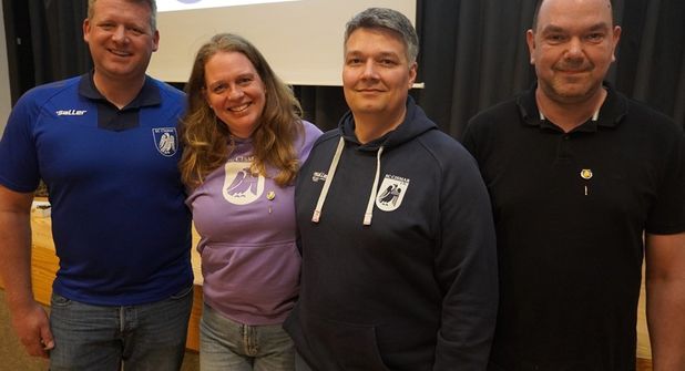 Wiedergewählt und geehrt: Stefan Hagen, Swantje Scheil, André Prehn und Michael Ogrisseck (v. lks.).